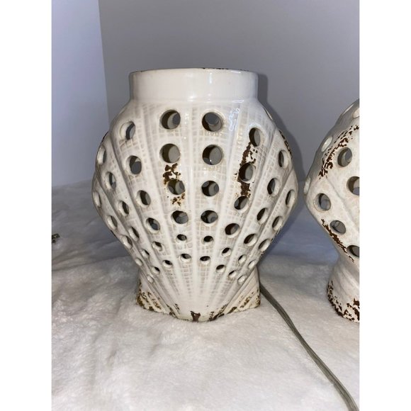 2 Sea Shell Luminaries Like New - Picture 3 of 7